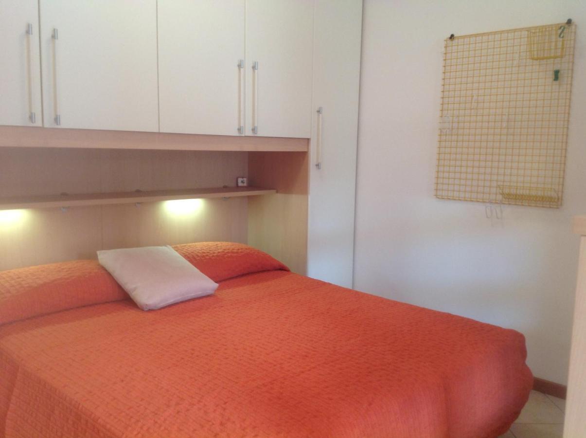 Hotel Apartments Villaggio Dei Fiori 4 Stars Luxury - Great Family Resort - Pet Friendly - With Hypermarket - Delivery Restaurant-Pizzeria - Room Breakfast With Supplement - Ultra Fast Wi-Fi - Play Area For Children - Olympic Swimming Pool - Parking Каорле Экстерьер фото